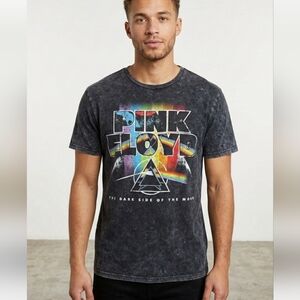 Pink Floyd Dark Side Of The Moon Graphic Tee - Black/Gray and Rainbow